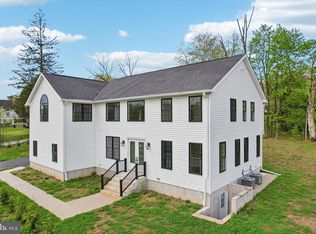 2627 County Line Rd, Chalfont, PA 18914