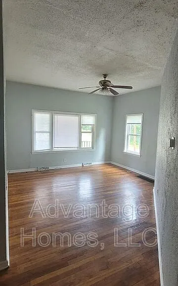 105 Brooklyn Ave — Photo 5