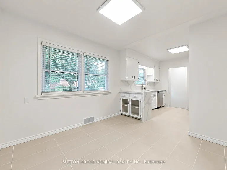 27 Patricia Dr — Photo 10