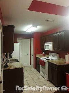 Kitchen
						:
						New refinished cabinets and Granite Counter tops