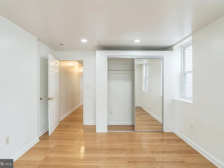 4220 Chestnut St #3 — Photo 9