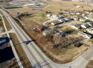 1512 Old Saint Marys Rd, Perryville, MO 63775