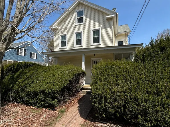 341 Woodstock Avenue, Putnam, CT 06260