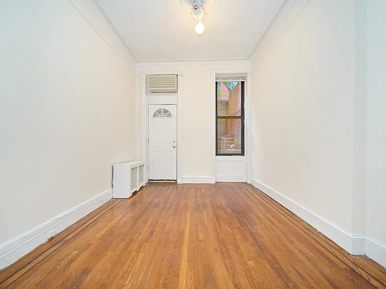414 E 89th St #1R — Photo 13