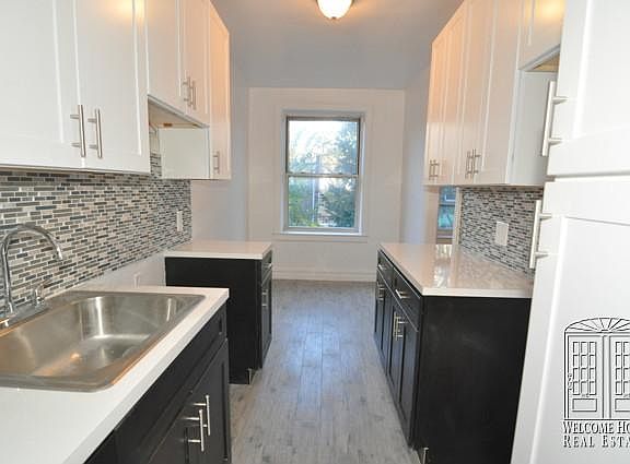 5th image of 4129 46th St #2M