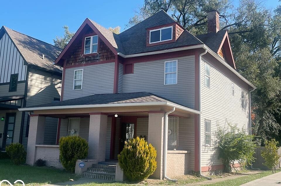 2nd image of 2415 N College Ave