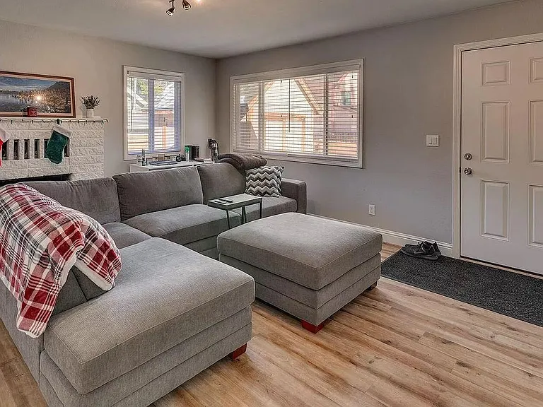 3689 Larch Ave #1 — Photo 7