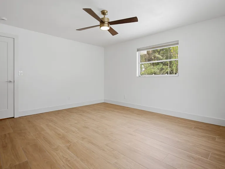1760 Georgia Ave NE — Photo 11