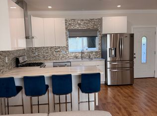 13242 W Arminta St, North Hollywood, CA 91605