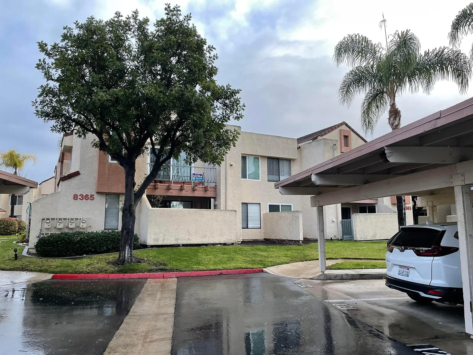 2 bed, 980 sqft, $2,700 — Photo 1