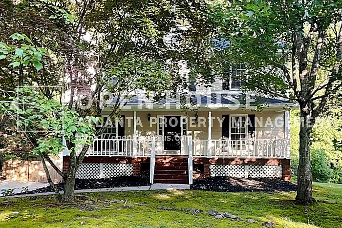 2709 Hawk Dr NE — Photo 1