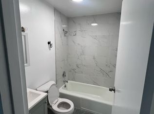 25 Saint Stephen St #B4, Bridgeport, CT 06610