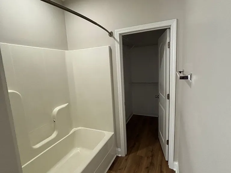 333 High Meadows Pl — Photo 7