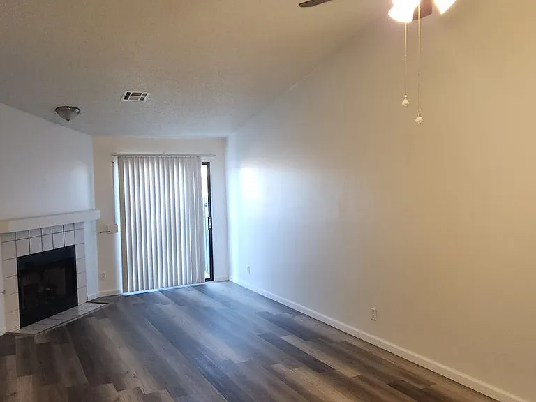 7048 Picaroon Ln — Photo 6