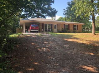 665 Old Groveton Rd S, Onalaska, TX 77360