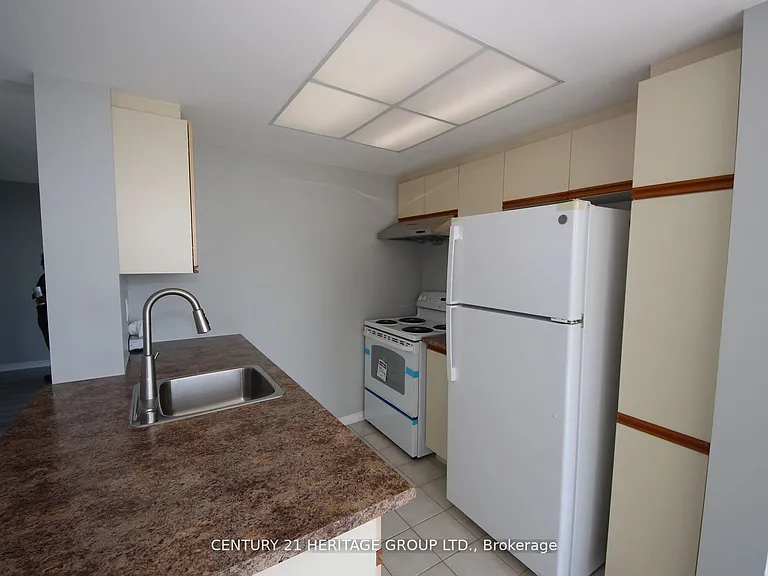 7 Concorde Pl #3304 — Photo 3