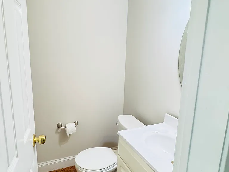 37 Goodwin Ave — Photo 7
