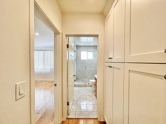 4th image of 929 N San Vicente Blvd APT 2