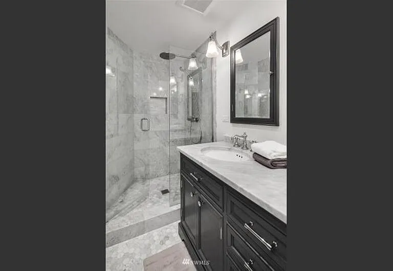 4105 55th Ave NE — Photo 6