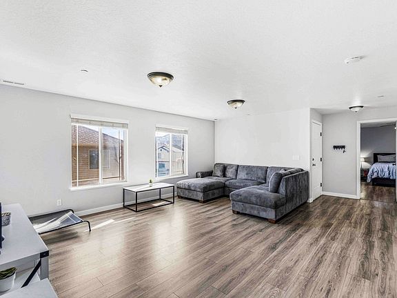 5th image of 3812 E Rock Creek Rd APT 8