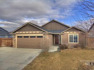 402 Lancaster Dr, Nampa, ID 83686