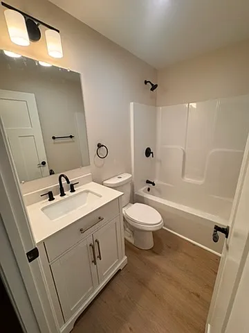 3 bed, 2.5 bath, 1536 sqft, $2,500 — Photo 3