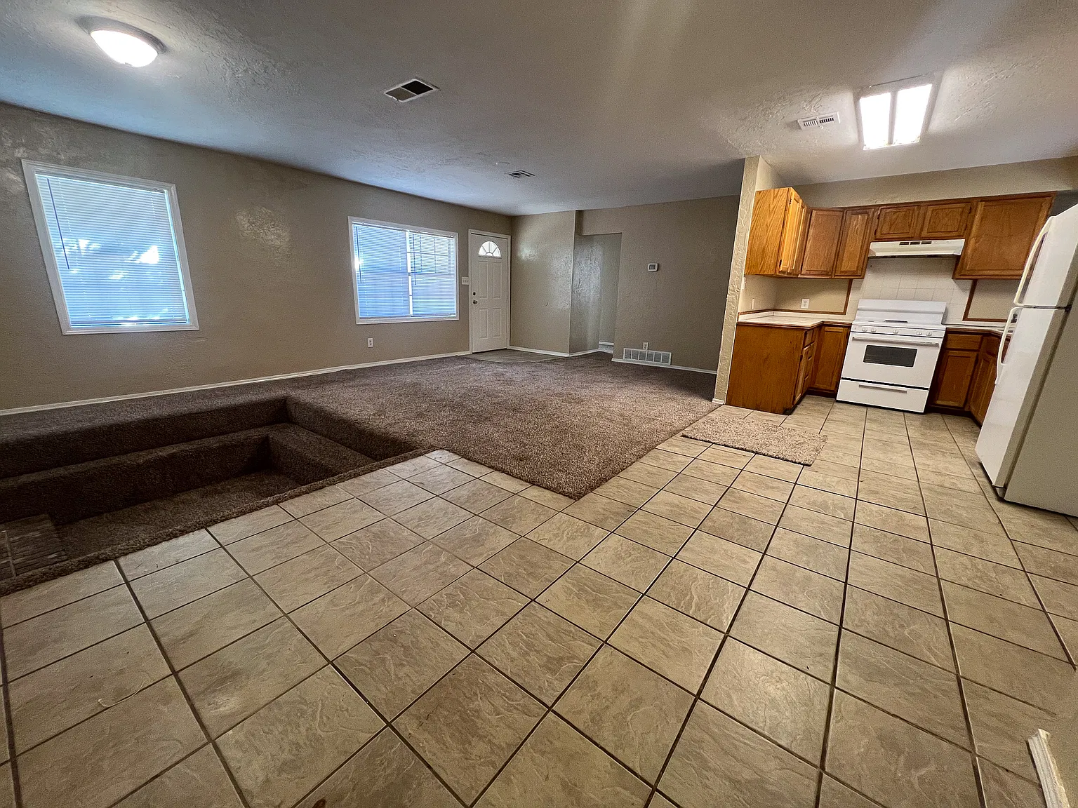 3 bed, 1.5 bath, 1170 sqft, $775 — Photo 3