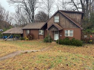 3 Holloway Dr #A-B, Collinsville, IL