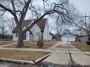 5722 N 84th St, Milwaukee, WI