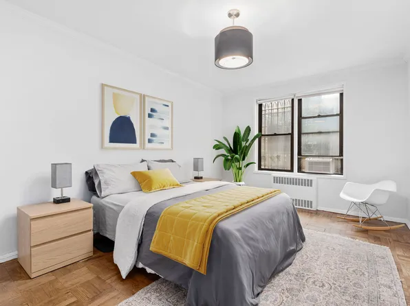 30 East 9th Street 1D image 2 of 6