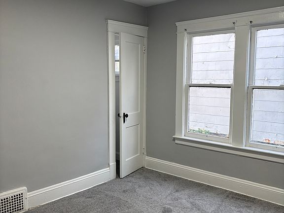 4th image of 897 E 139th St #1