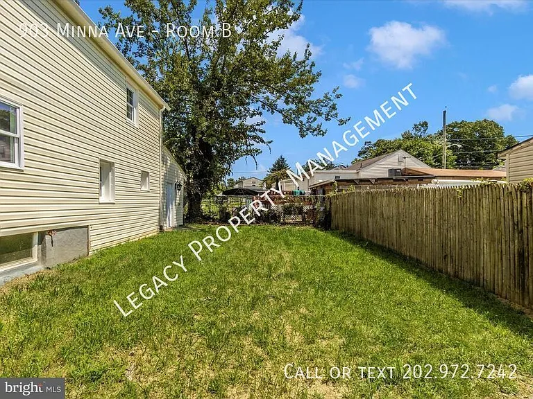 903 Minna Ave #B — Photo 4