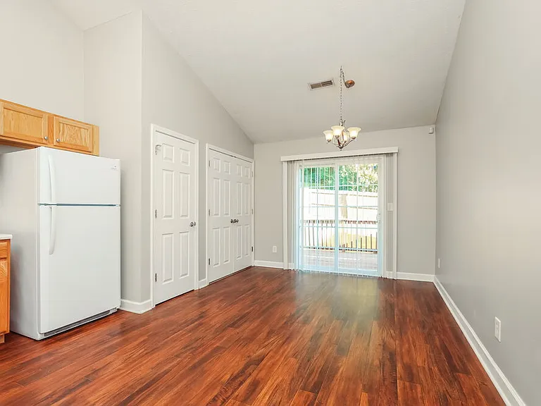 641 Belgium Dr — Photo 7