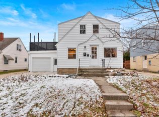 2737 E Elizabeth Ave, Saint Francis, WI 53235