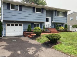 24 Princeton Dr, Middlesex, NJ 08846