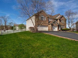 17750 W Quail Ridge Dr, Lockport, IL 60441