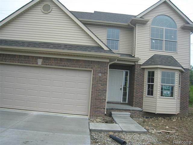 1st image of 45929 Beaufort Dr