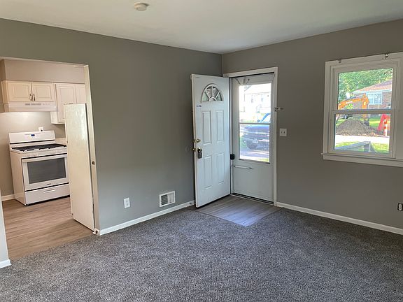 2nd image of 3725 Hartman Ave