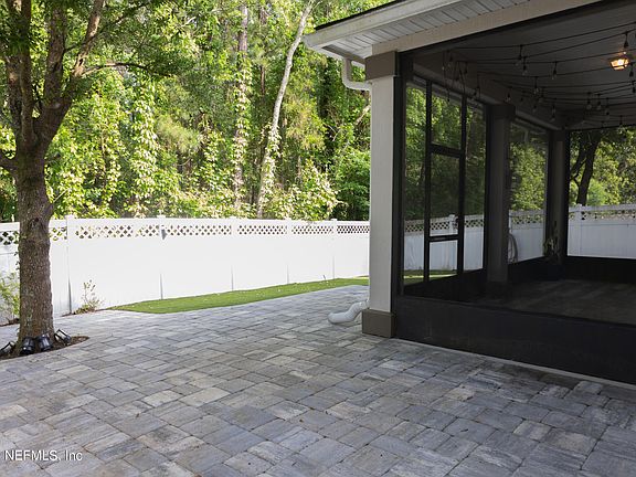 4th image of 306 CANDLEBARK Drive