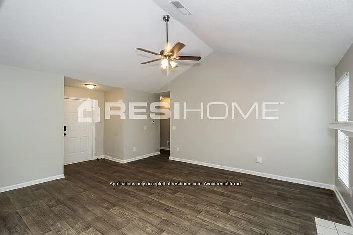 3501 Baroney Ln SW — Photo 7