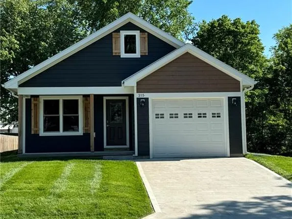 215 W 18th St, Higginsville, MO 64037