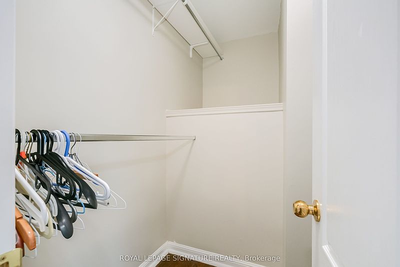Toronto House for rent - 4 Bedrooms — photo 13