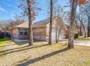 632 Stribling Cir, Azle, TX 76020