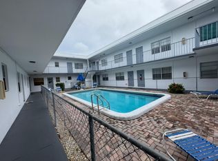 30 SE 4th Ave APT 210, Hallandale Beach, FL 33009