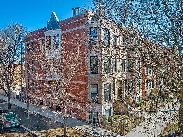 2922 W Logan Blvd — Photo 4