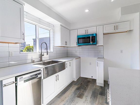 Modern Kitchen
