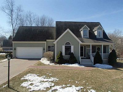 9 Francesca Lane, Bristol, RI, 02809