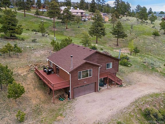 3rd image of 637 Yellow Pine Drive
