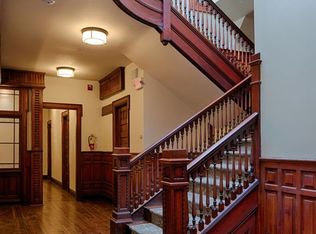 1605 Hennepin Ave #23, Minneapolis, MN 55403