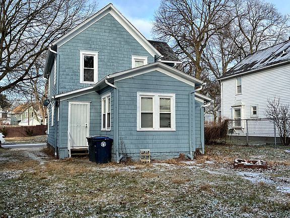 Back of House, large backyard